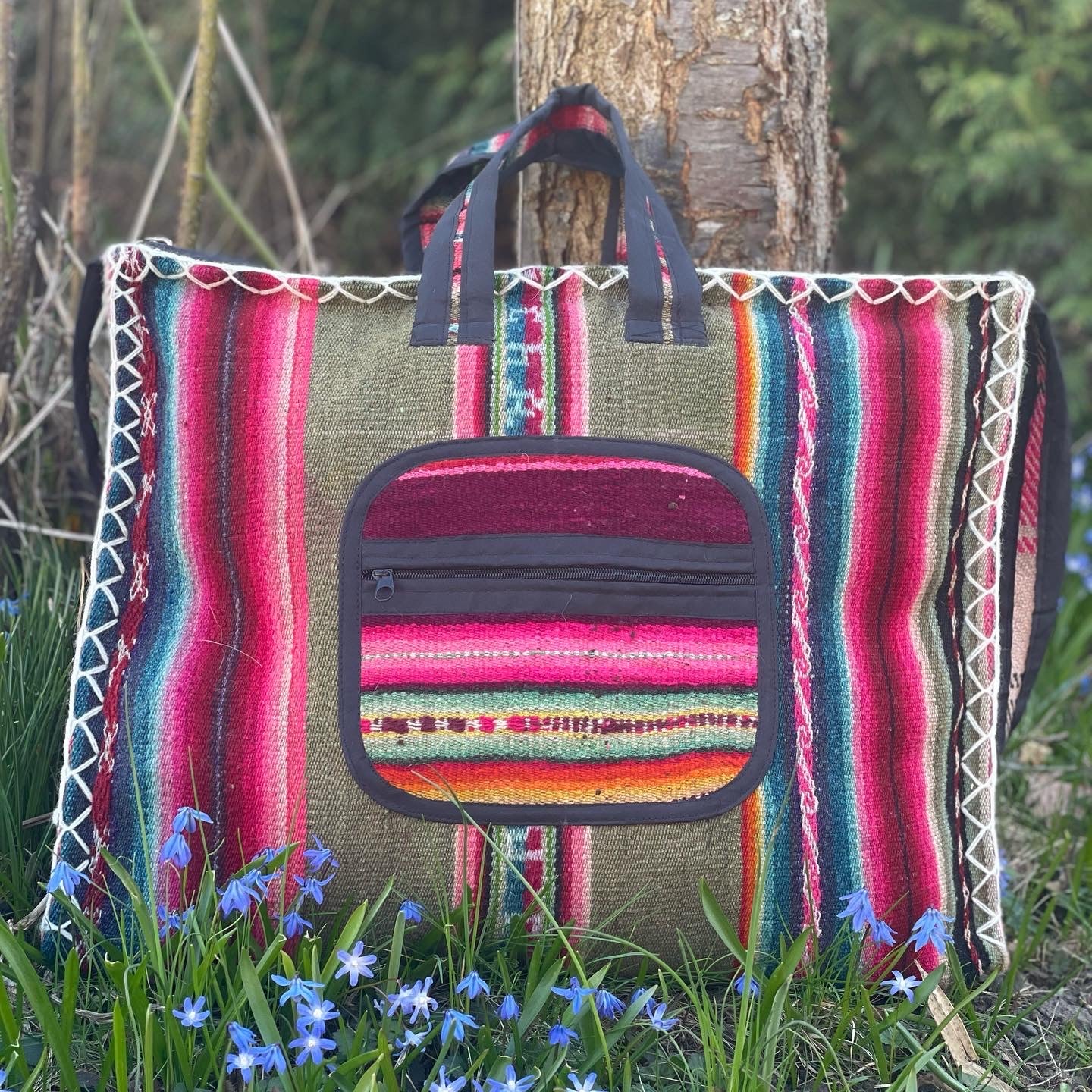 Bag in handwoven textile